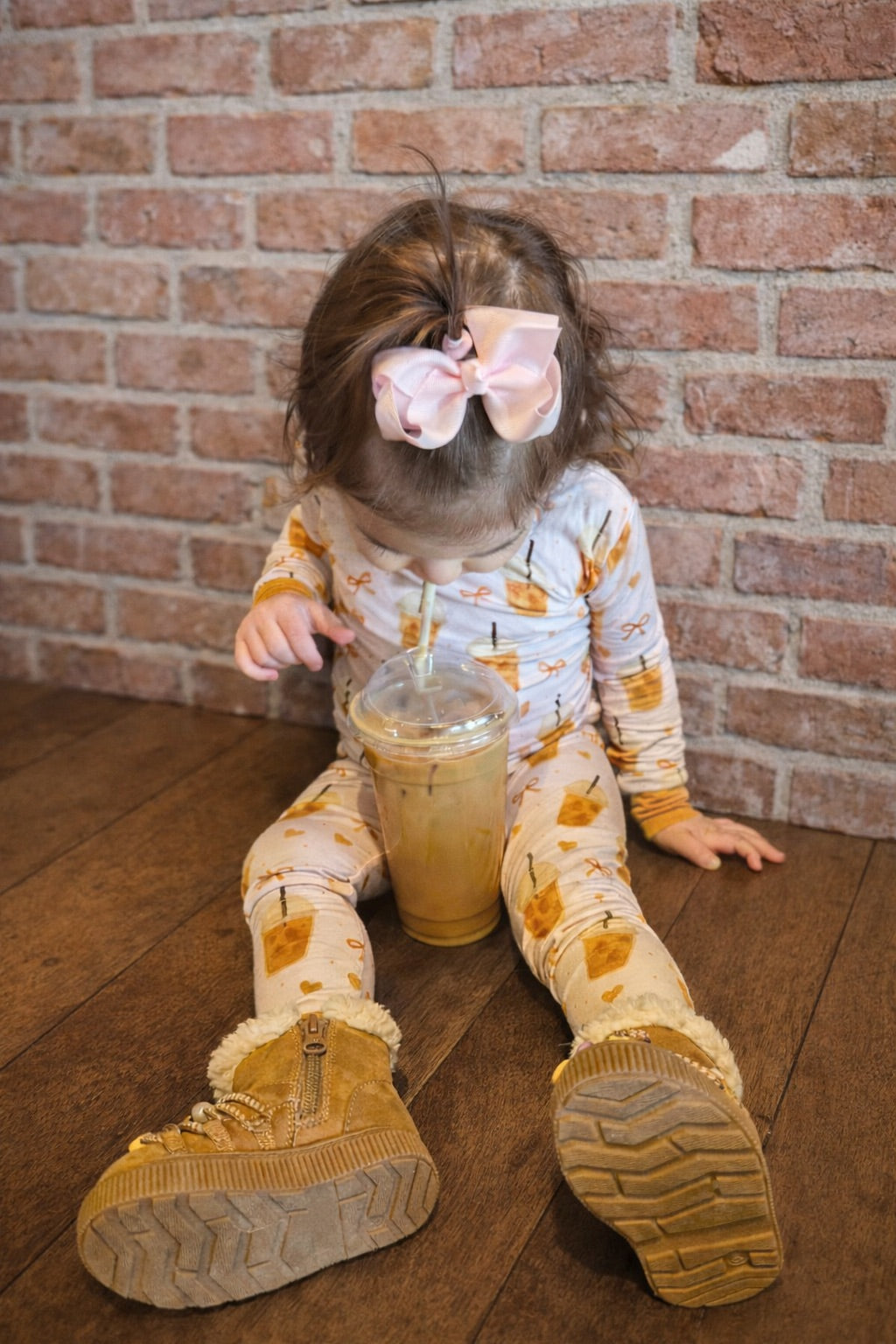 Coffee & Bows Zip