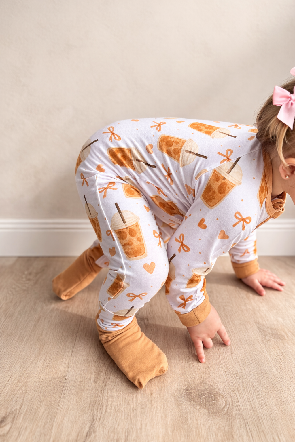 Coffee & Bows Zip